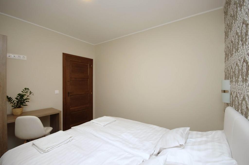 Mosoly Deluxe Apartman Gyula Ngoại thất bức ảnh
